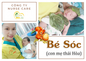 Các điều dưỡng viên của Nurse Care tiến hành dịch vụ tắm tại nhà cho bé Sóc (con của mẹ Thái Hòa)